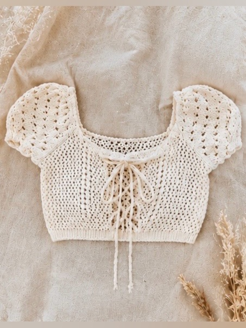 Twix by Simons Crocheted Crop Top XS-S, Cream, Boho Chic. Trendy. NWT.